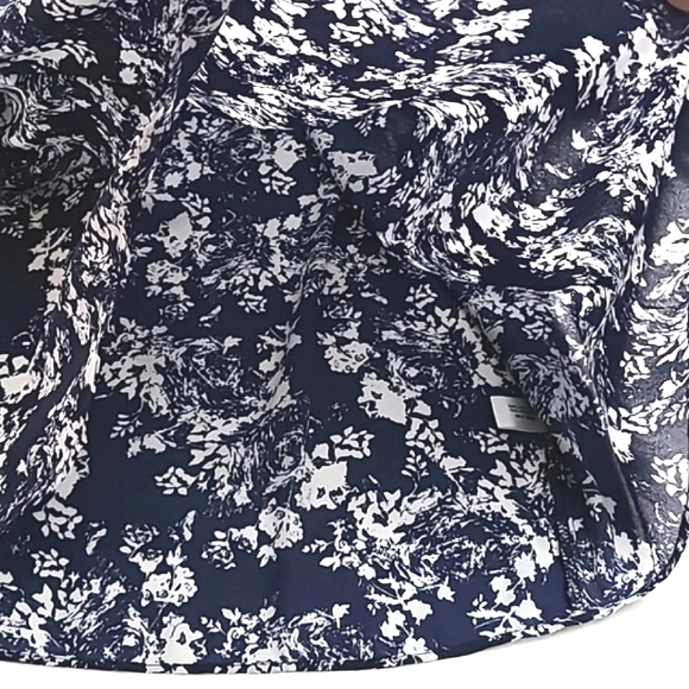 Violet + Claire Women's Blouse White Navy Floral Long Sleeve Semi Sheer Size S - Picture 6 of 15